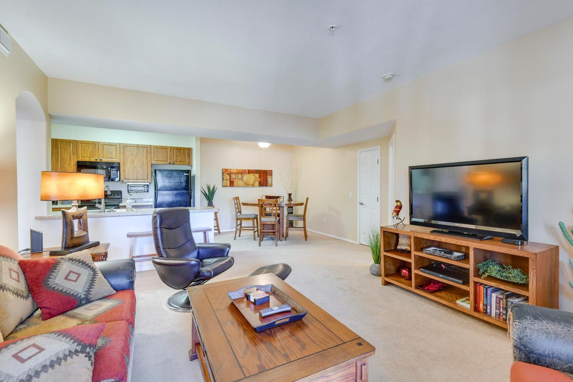 Appartement With Private Patio And Grill Pool Access!