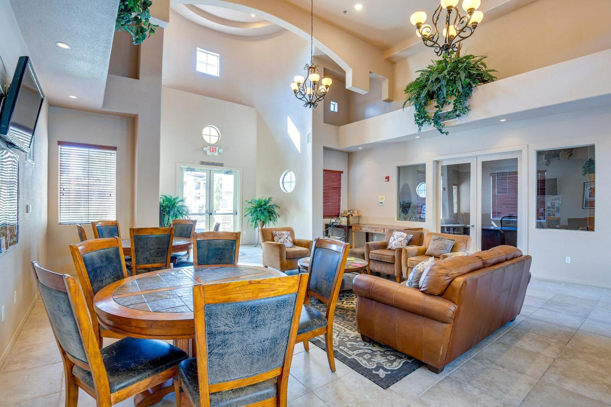 With Private Patio And Grill Pool Access! Appartement *